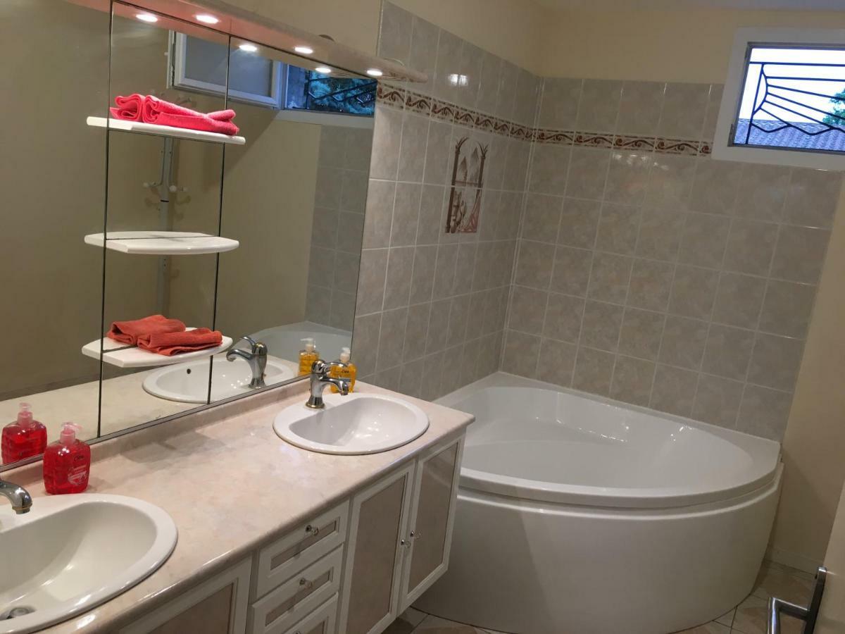 Villa Plein Pied Rez-De-Chaussee+1 Avec Dependance Cenon Exterior foto